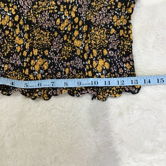 Topshop Women Size 6 Cropped Puff Sleeve Flounce Smocked Blouse Micro Floral - Picture 10 of 11